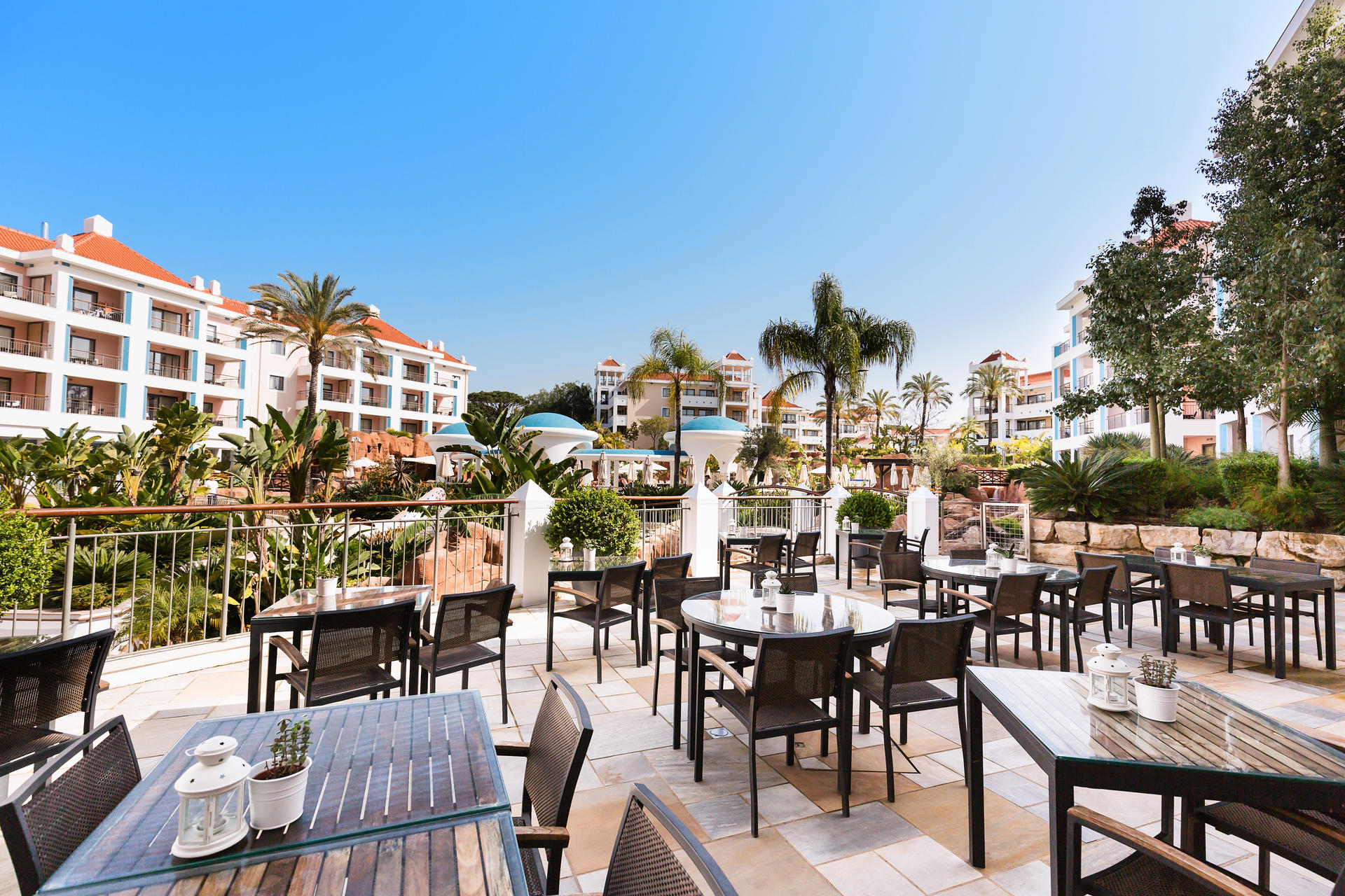 5b9d0361 ac02 436d 8e59 63329e47111b rubi 2520bar 2520terrace 2520hilton 255fvilamoura 255f53