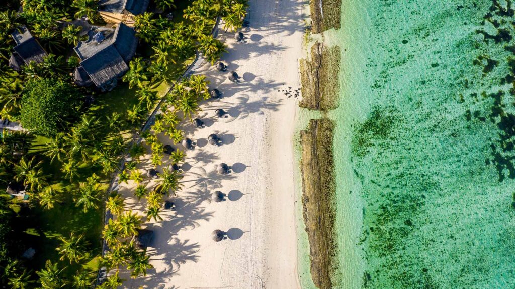 Golfplatz_Vogelperspektive_Strand