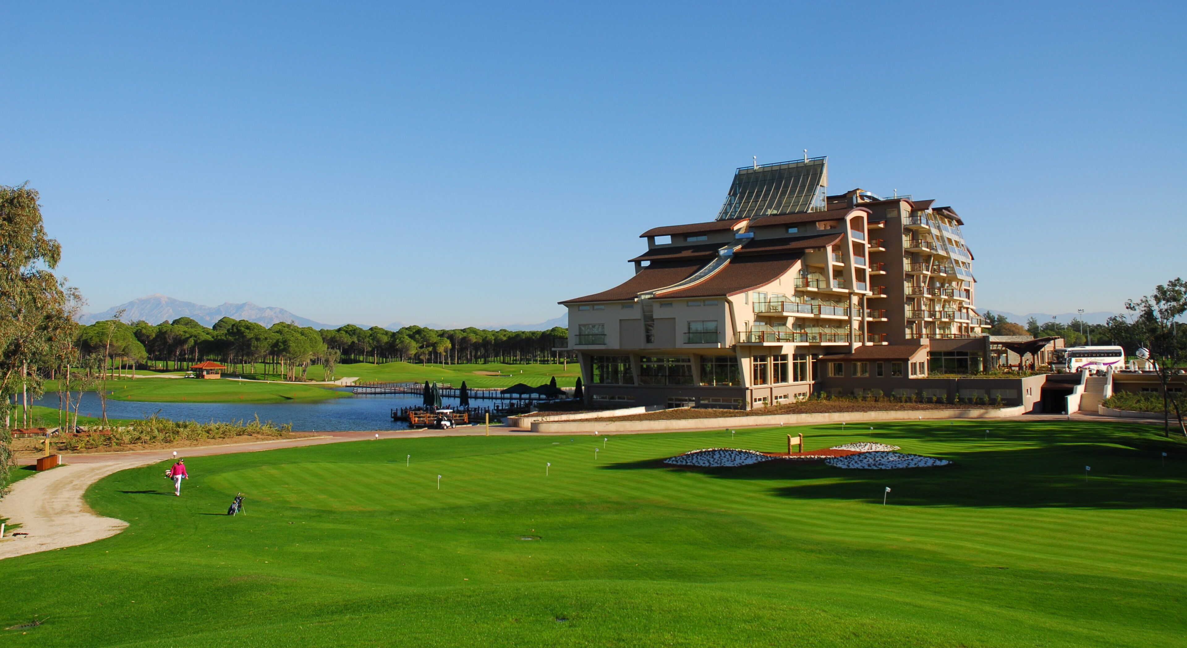 Sueno Putting Green