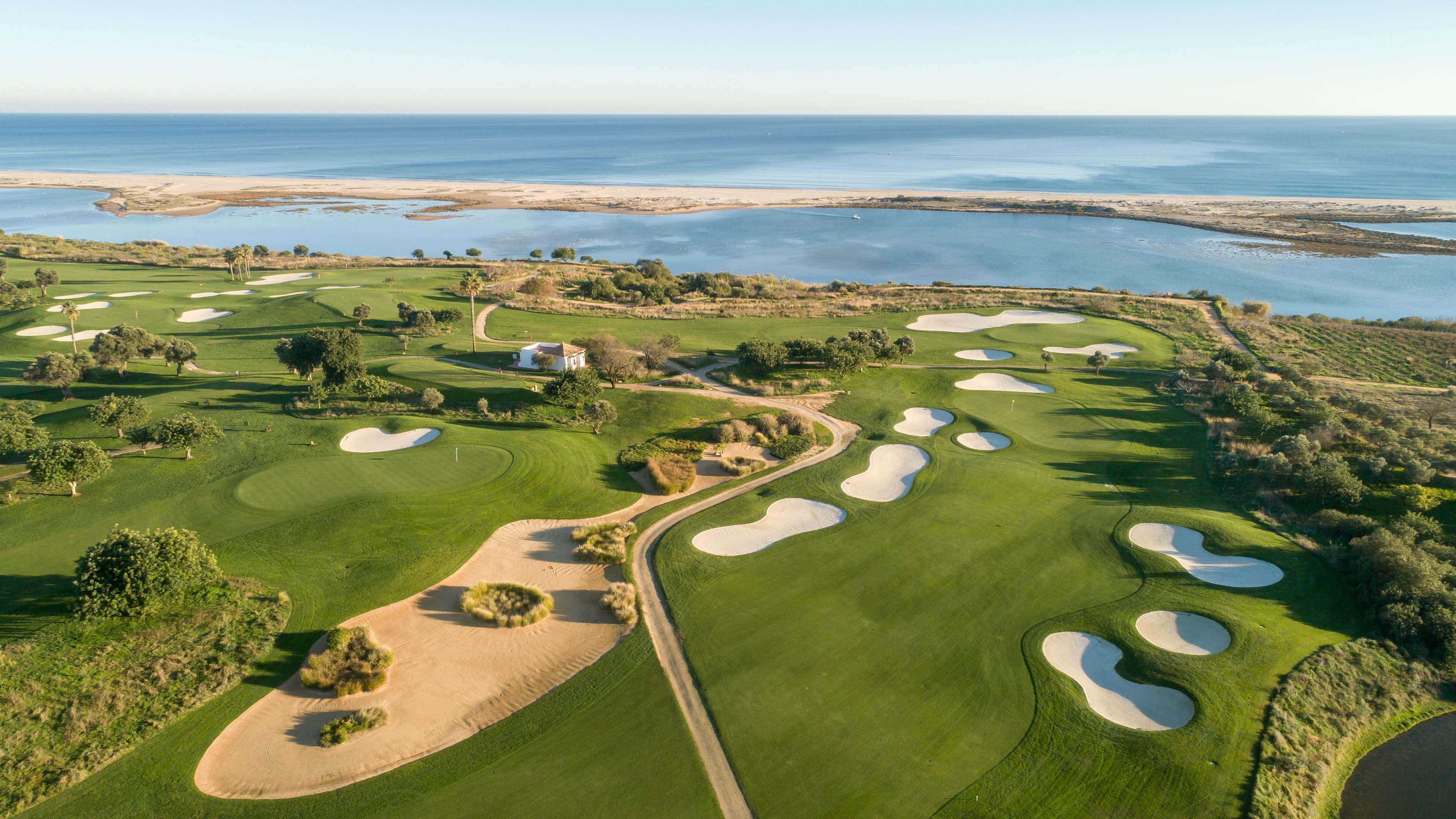 Golfplatz_Wasserbunker