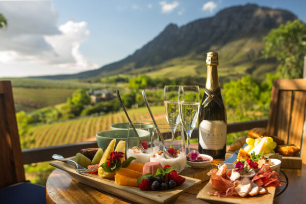 8. DELAIRE GRAFF - Luxury Lodge - bubbly breakfast on the deckFOOD