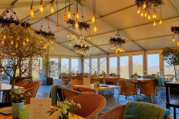 Genuss_Pavillon_Fuerstliches-Golf-Resort