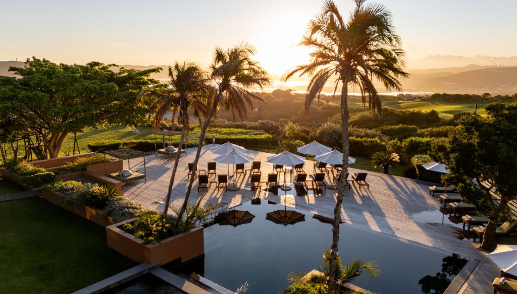 Hotel Pool